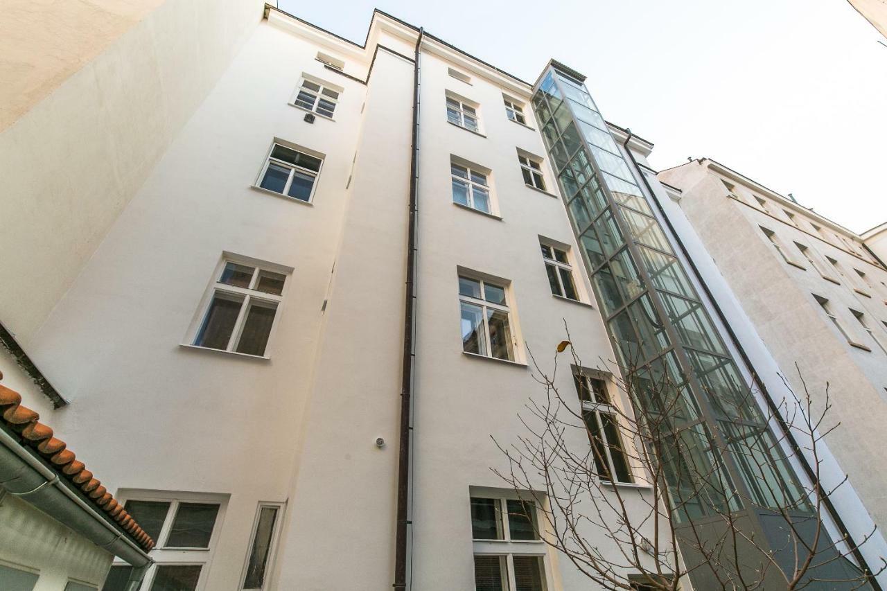 Attic Apartment By Wenceslas Square Praha Bagian luar foto